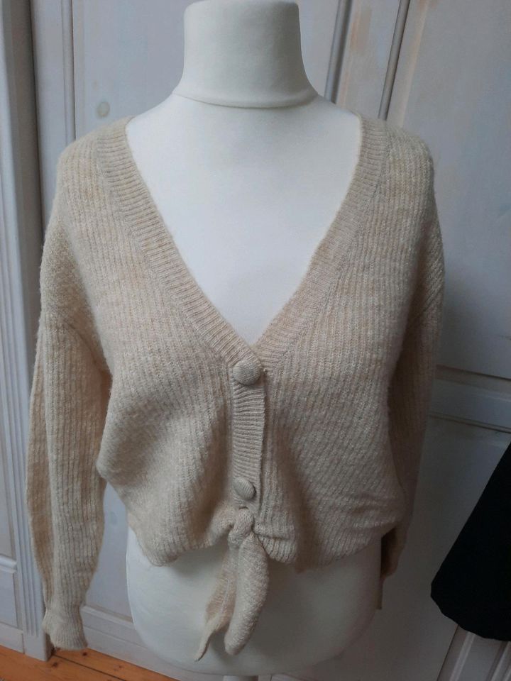 Strickjacke Only Gr. L in Heinsberg