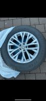 255/60/R18 original VW Winterreifen fast neu Nordrhein-Westfalen - Detmold Vorschau