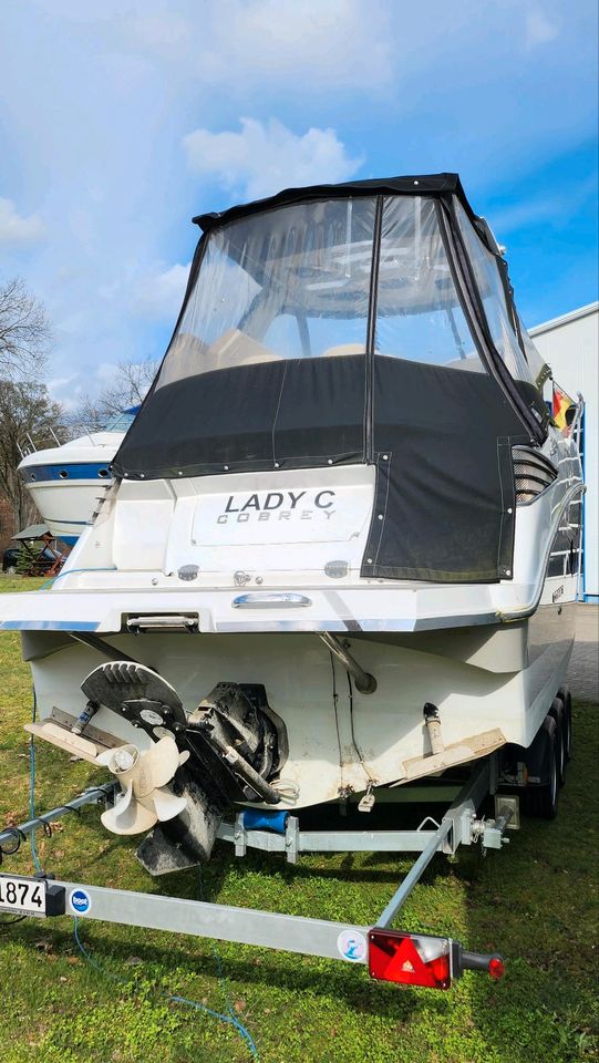 Yacht Cobrey 28 SC 9m Motorboot Boot in Berlin