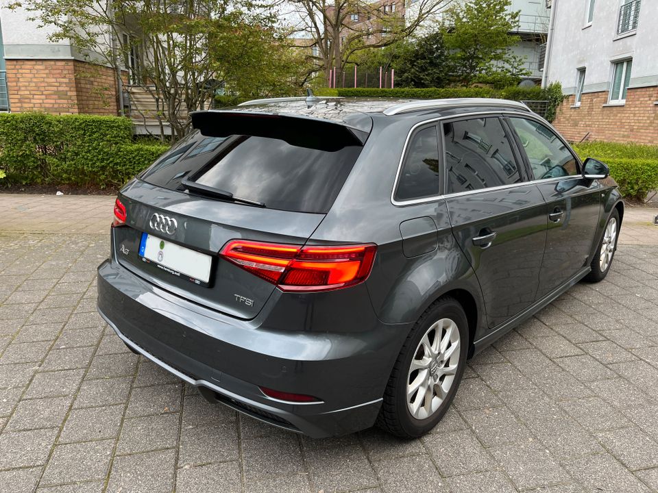 Audi A3 1.5 TFSI Sportback SLine Sport in Hamburg