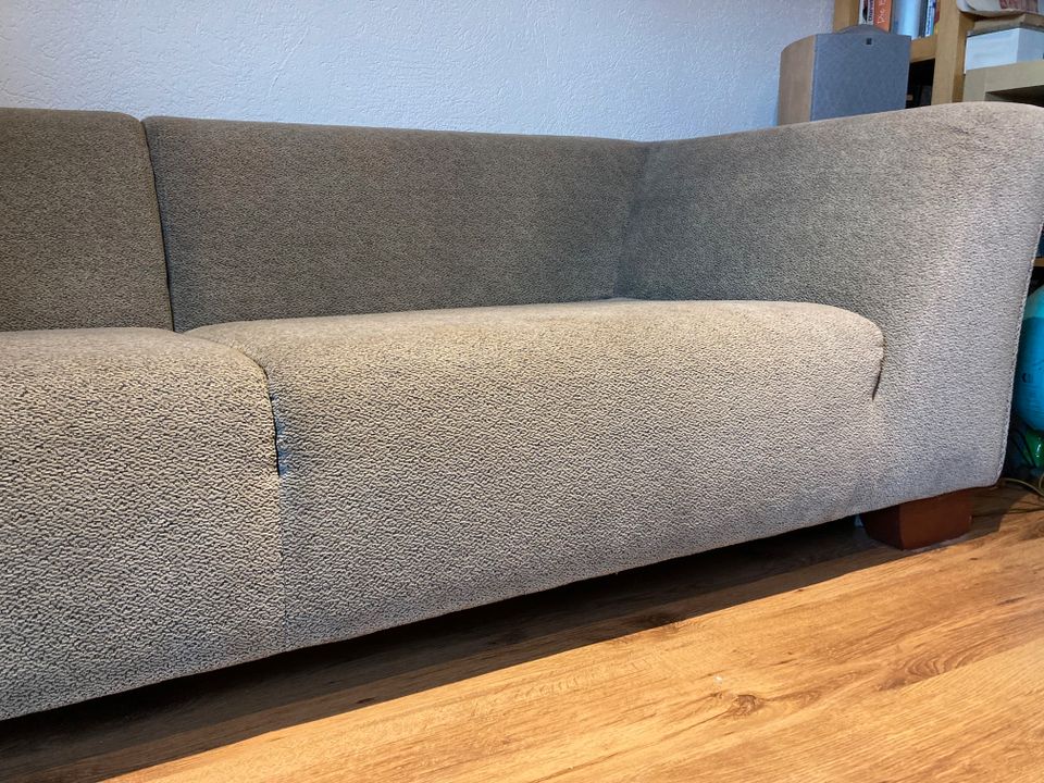 Sofa / Couch von Kontrast, mit Hocker in Rodgau