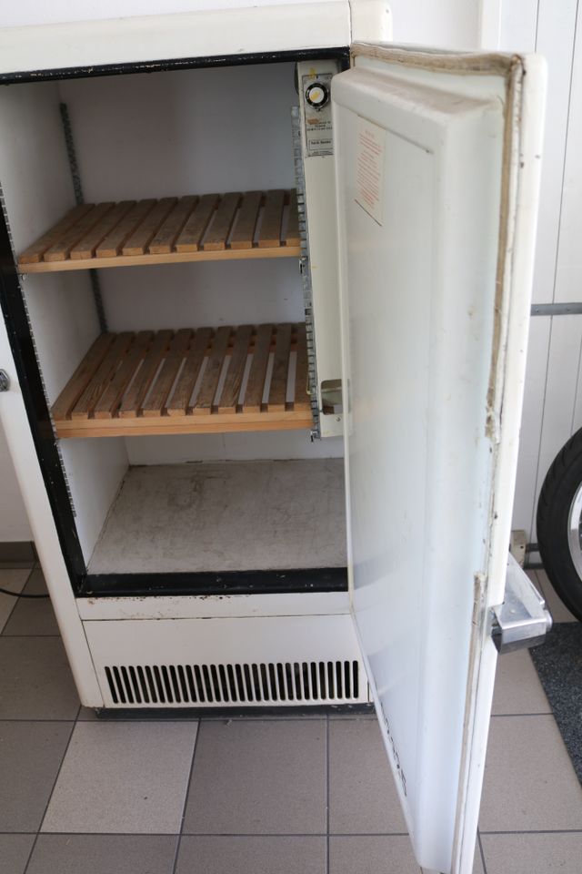 Gastro-Kühlschrank Original LÖWENBRÄU Retro Bierschrank groß in Gröbenzell