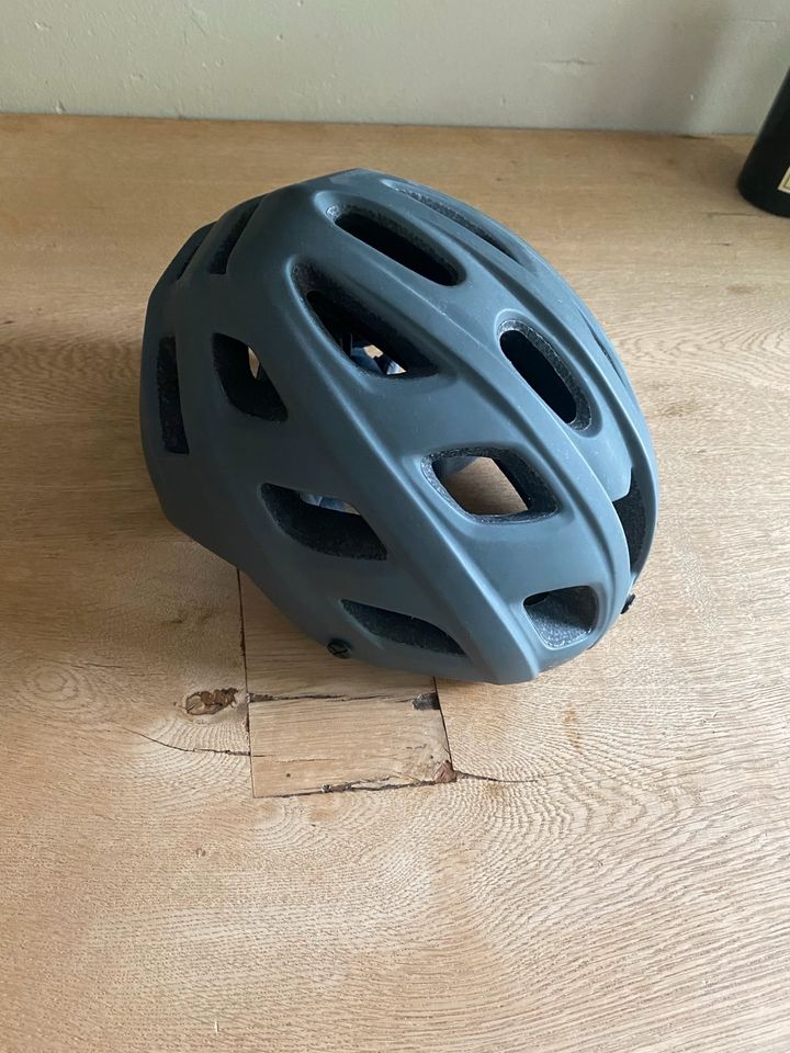 Trail RS Helm in Köln