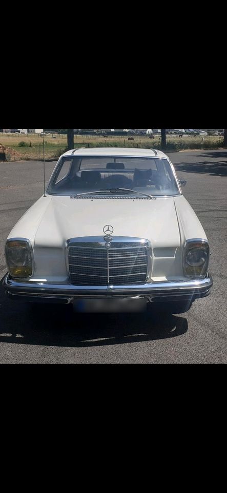 Mercedes250CE w114/8er daily driver  Oldtimer TÜV und H Zulassung in Wassenberg