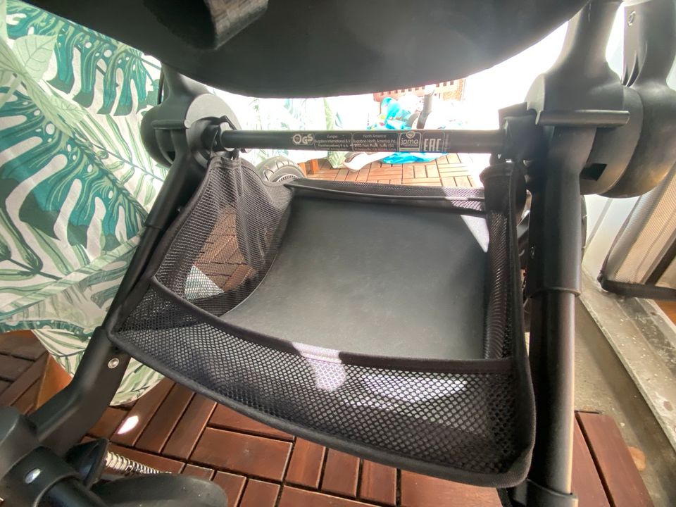 Bugaboo Cameleon 3 Plus mit Zubehör in Berlin