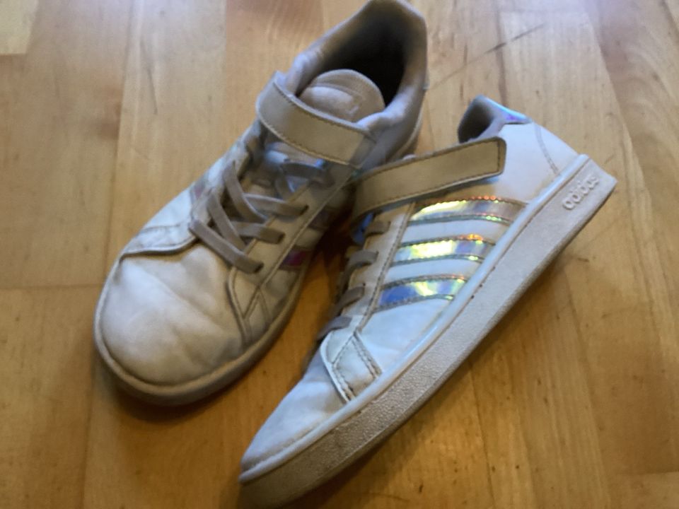 Adidas Sneaker Gr 33 in Königshain bei Görlitz