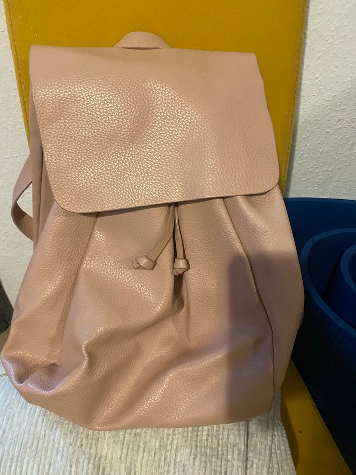 Zara Damen Rucksack in Bochum