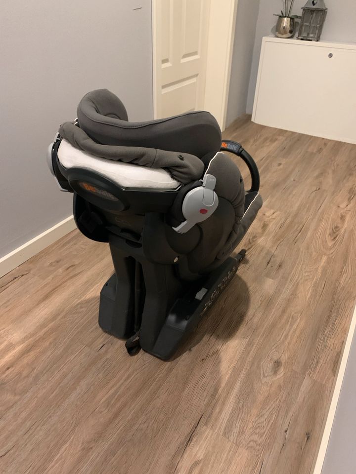 BeSafe iZi Kid/cmbi IsoFix Base mit Sitz . in Süderhackstedt