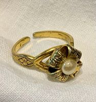 Gold farbener Kinder Finger Ring mit kleiner Perle 60er Jahre Niedersachsen - Boffzen Vorschau