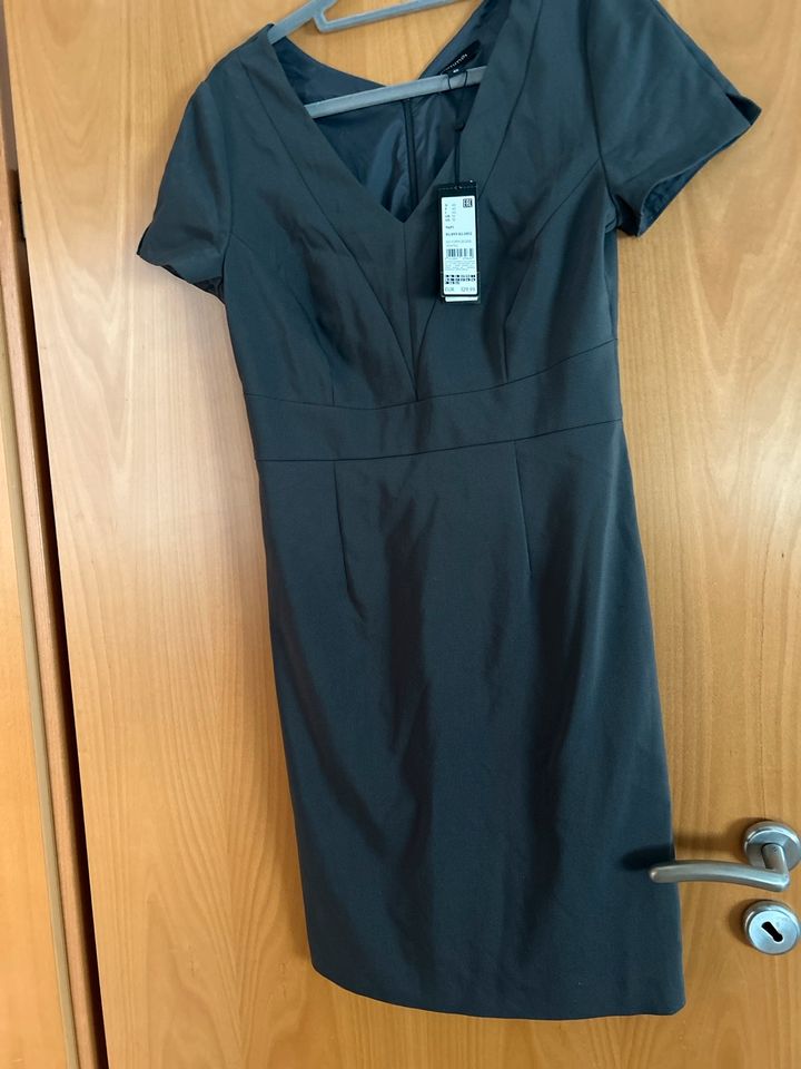 Comma Etui Kleid Neu in Attendorn