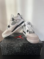 Air Jordan 4 Retro Military Black Gr.45 Niedersachsen - Zetel Vorschau