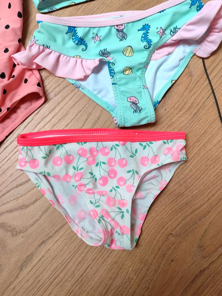 Badeanzug H&M Bikini Name it Zara 86 92 rosa Seepferdchen Erdbeer in Vechelde