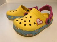 Crocs gelb Hello Kitty C8-9 24/25 Hessen - Freigericht Vorschau