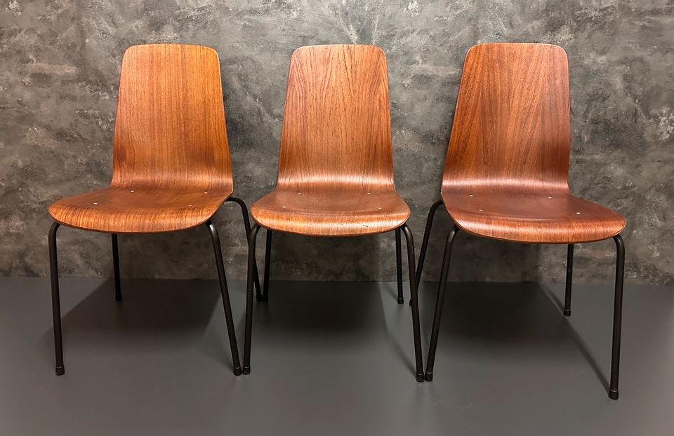 Teak Stühle Vintage Retro Teakholz Stuhl Stapelstühle Dänisch in Bruchköbel