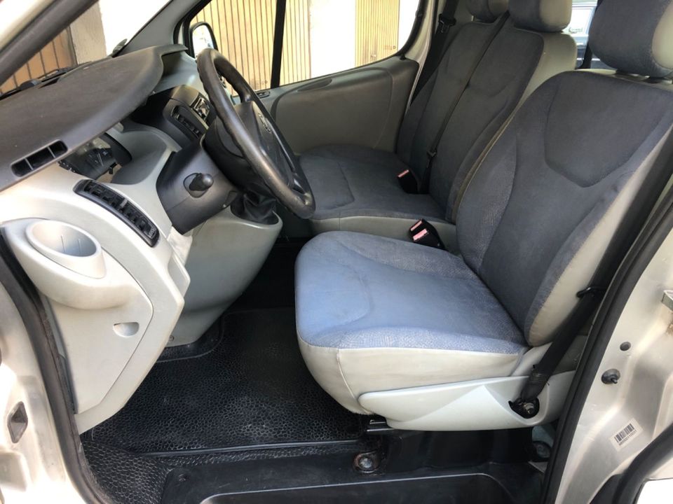 Nissan Primastar Kombi  2.9t KLIMA 9-Sitze 3Reihe fehlt in Tutzing