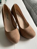 Absatzschuhe, Pumps Hessen - Eschenburg Vorschau