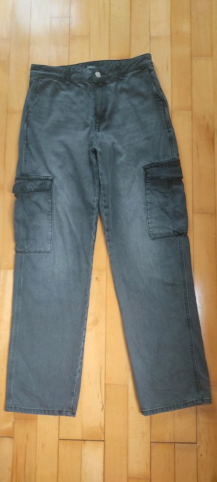 Jeanshose Gr.30/32 in Arnstein