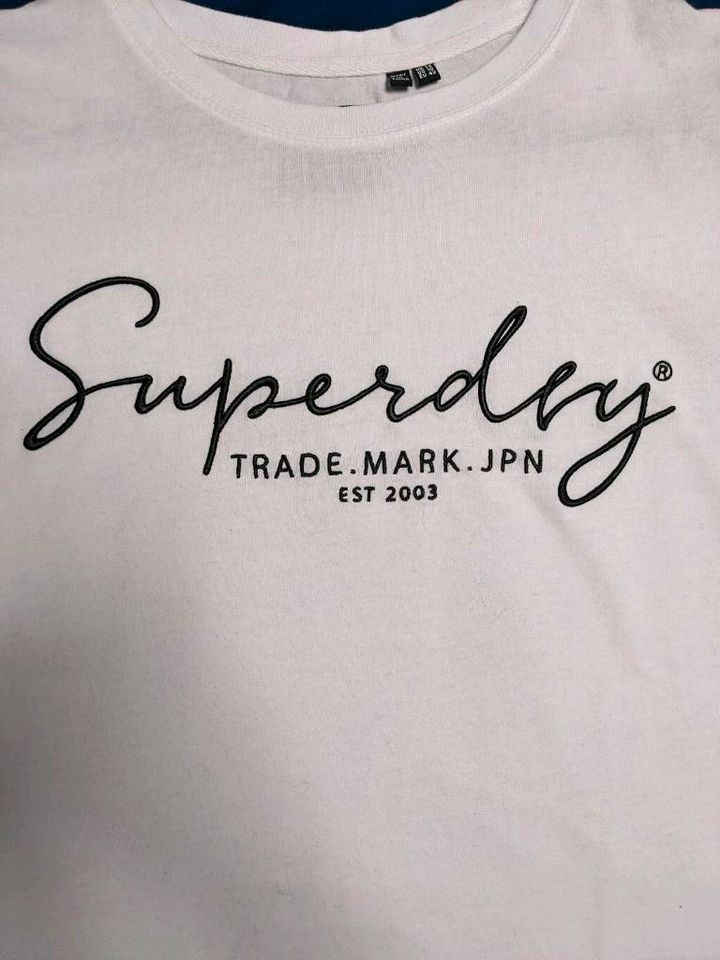 Weißes T-Shirt von Superdry in der Größe 42 in Lütau