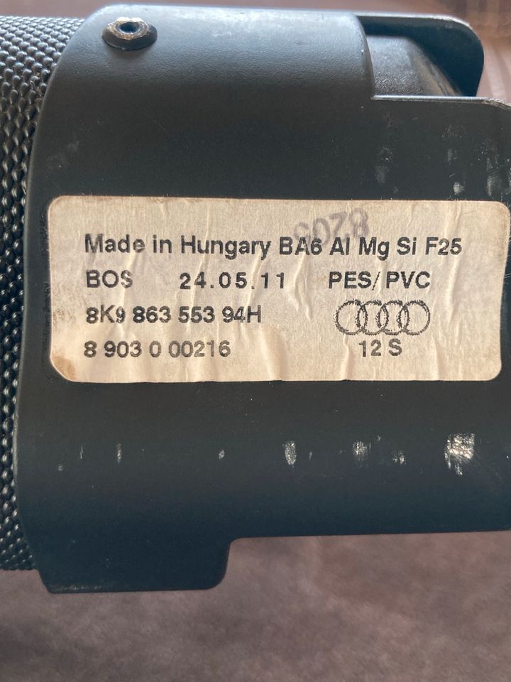 Laderaumabdeckung original Audi 4 Kofferraumabdeckung in Puls