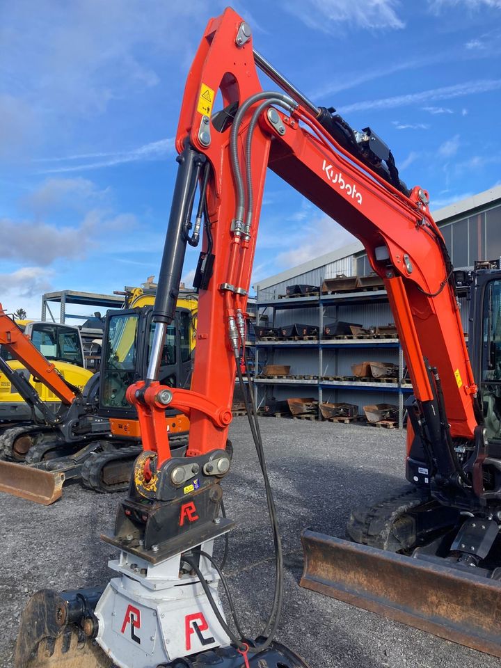 Kubota U56-5 mit Steelwrist X06 Tiltrotator + Löffelpaket in Hof bei Westerwald