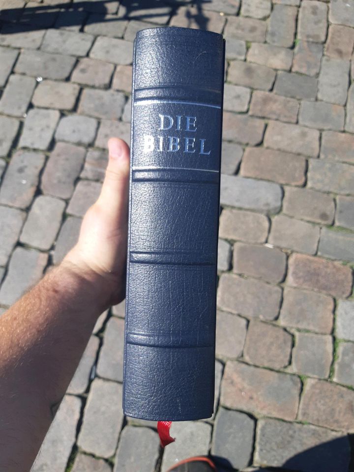 Buch Bibel zu verkaufen in Diepholz