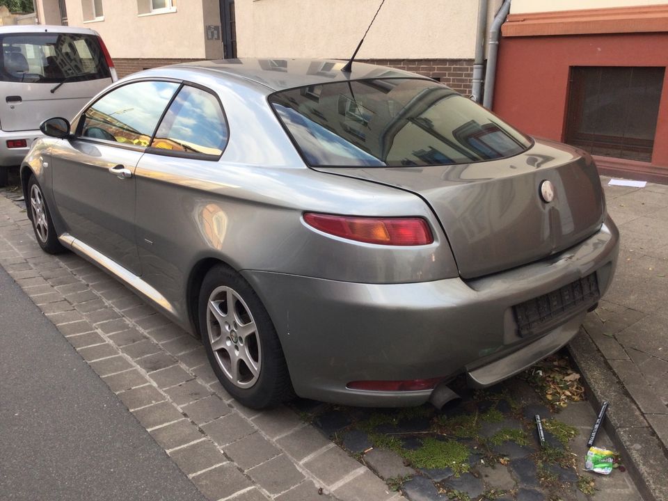 SUCHE ALFA ROMEO 145 146 147 155 156 164 166 GT GTV SPIDER LANCIA in Langenhagen