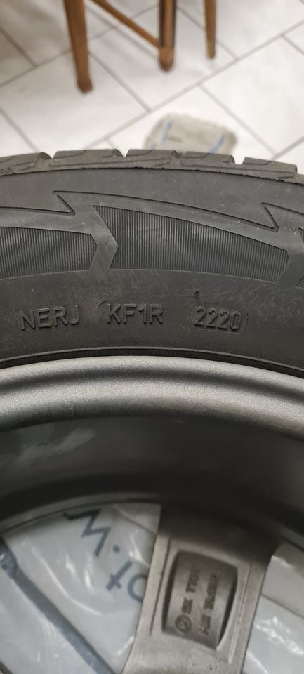 4 Stück Goodyear Ultra Grip Performance Winterräder 235/60R17 in Hopsten