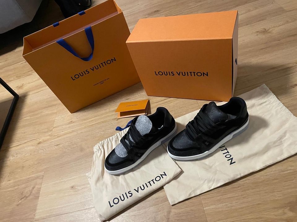 Louis Vuitton Sneaker NEU full set in Düsseldorf