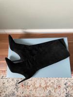 Prada Schuhe Stiefel Wildleder schwarz Gr. 39 München - Sendling-Westpark Vorschau