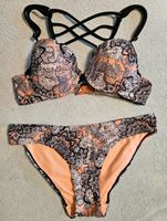 Hunkemöller Bikini 80B S mit Strandtuch Sachsen - Oelsnitz / Vogtland Vorschau