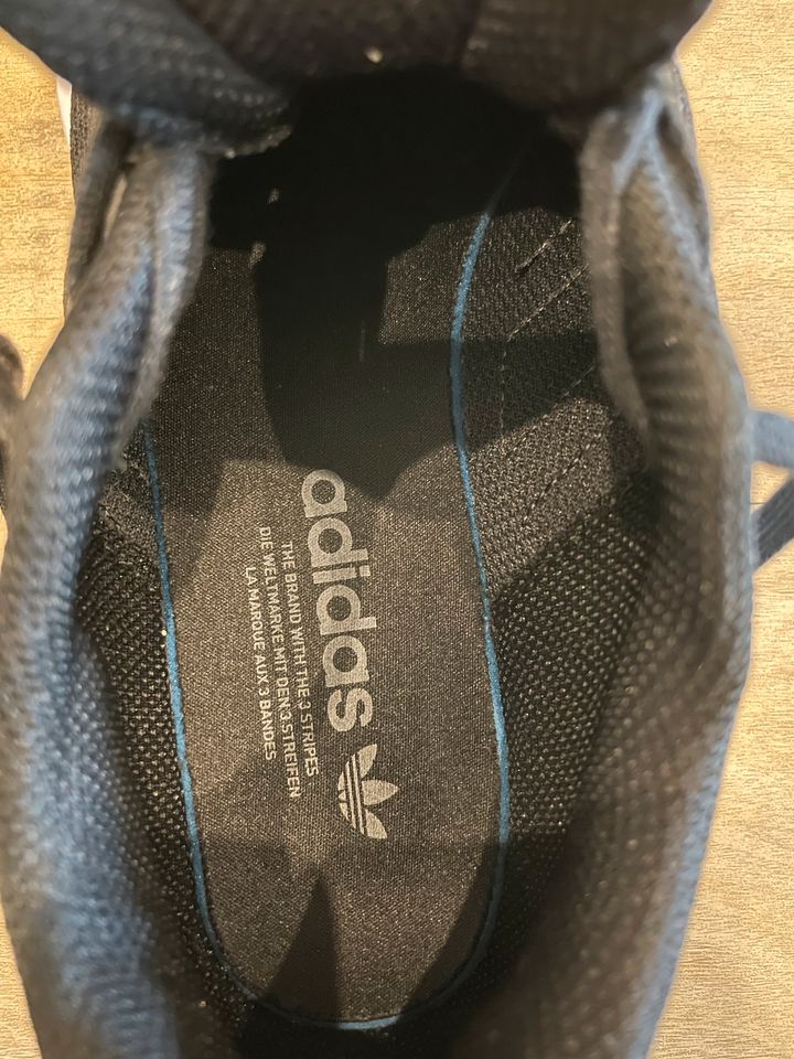 Adidas Schuhe in Voerde (Niederrhein)