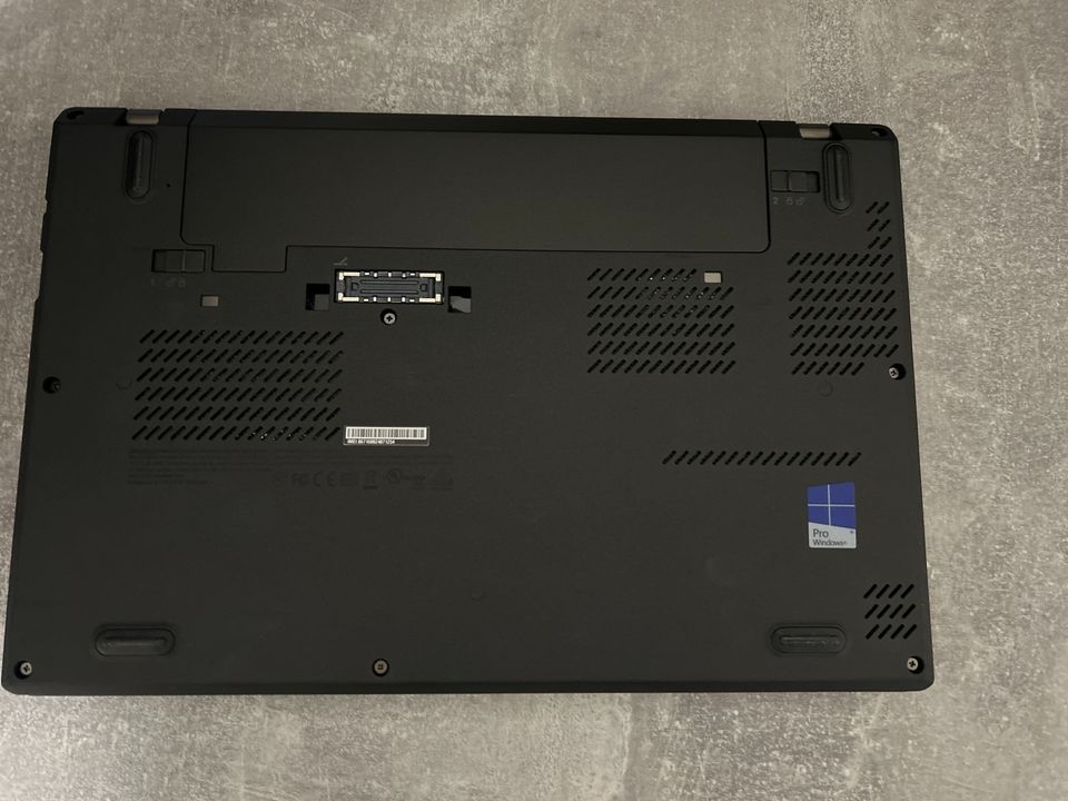 Lenovo thinkpad x260, i7-6500U, 500gb ssd, 16 gb ram DDR4 in Krefeld