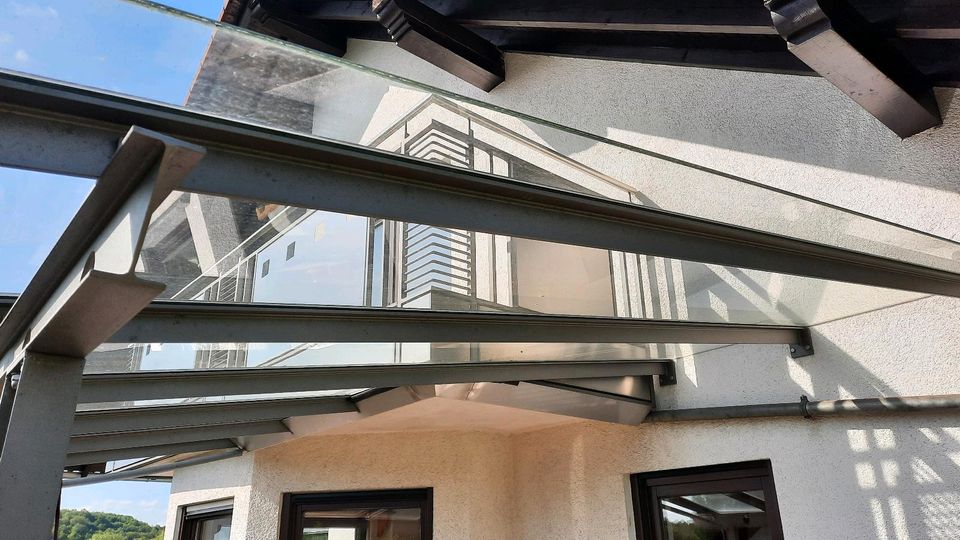 Terrassendach aus Stahl und Glas in Hünfeld