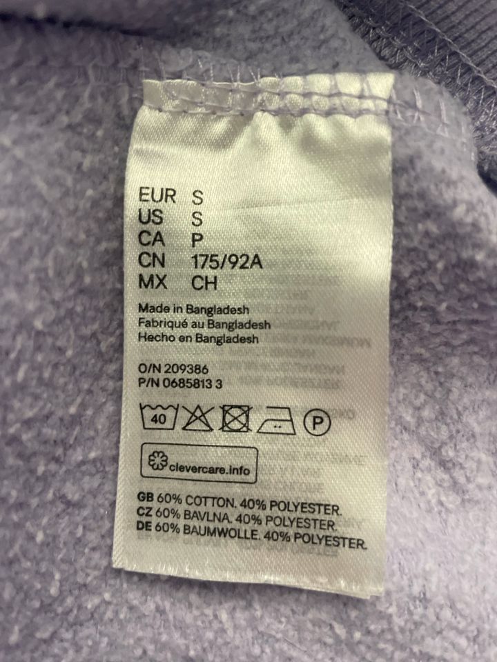 Lila Flieder Crewneck Sweatshirt S H&M HM in Neustadt am Rübenberge