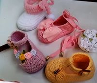 Babyschuhe Sandalen Sneakers Chucks Handarbeit Nadelmagie Hessen - Grävenwiesbach Vorschau