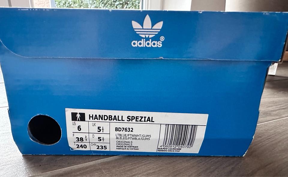 Adidas Original Handball Spezial - UK 5,5 / 38 2/3 - hellblau in Ehrenburg
