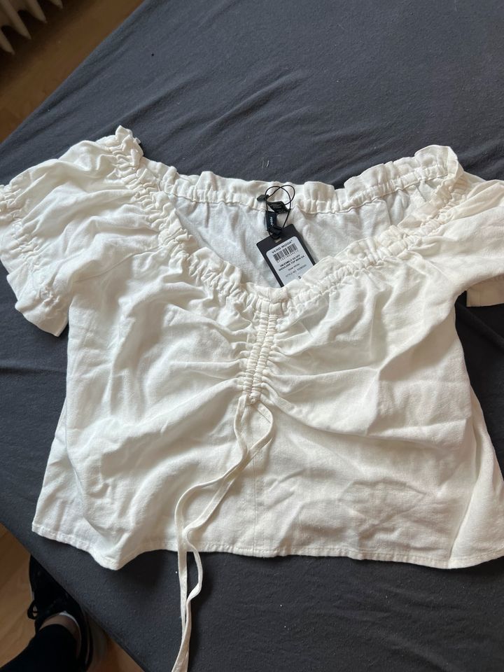 Vero moda Bluse neu mit Etikett rüschen s weiß Creme in Dortmund