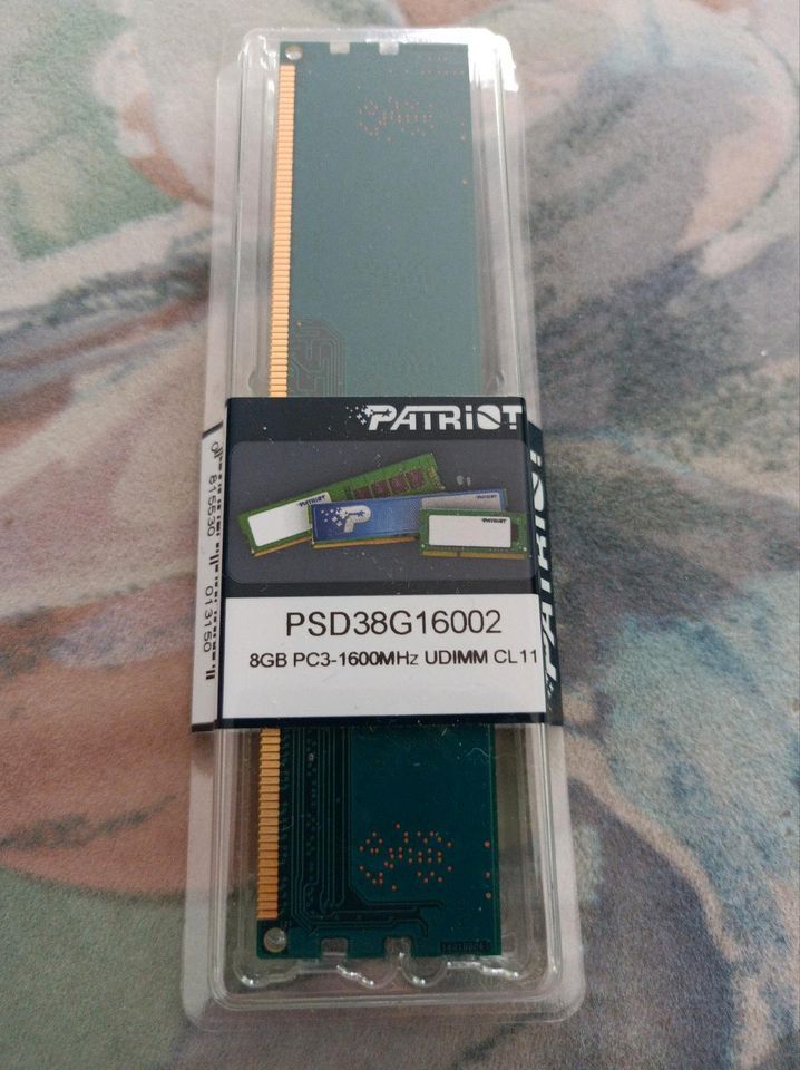 Patriot Signature 8GB DIMM DDR3 CL11 PC3-12800 (1600MHz) in Frankfurt am Main