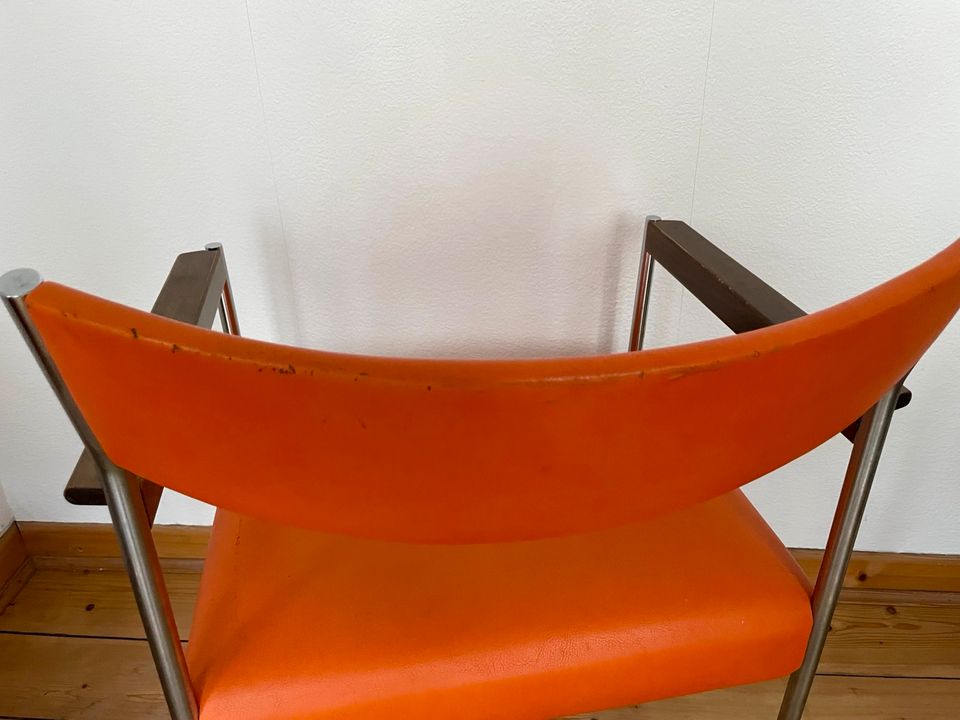 Vintage * 60er/70er Stahlrohrstuhl mit Lederpolster in orange in Krefeld