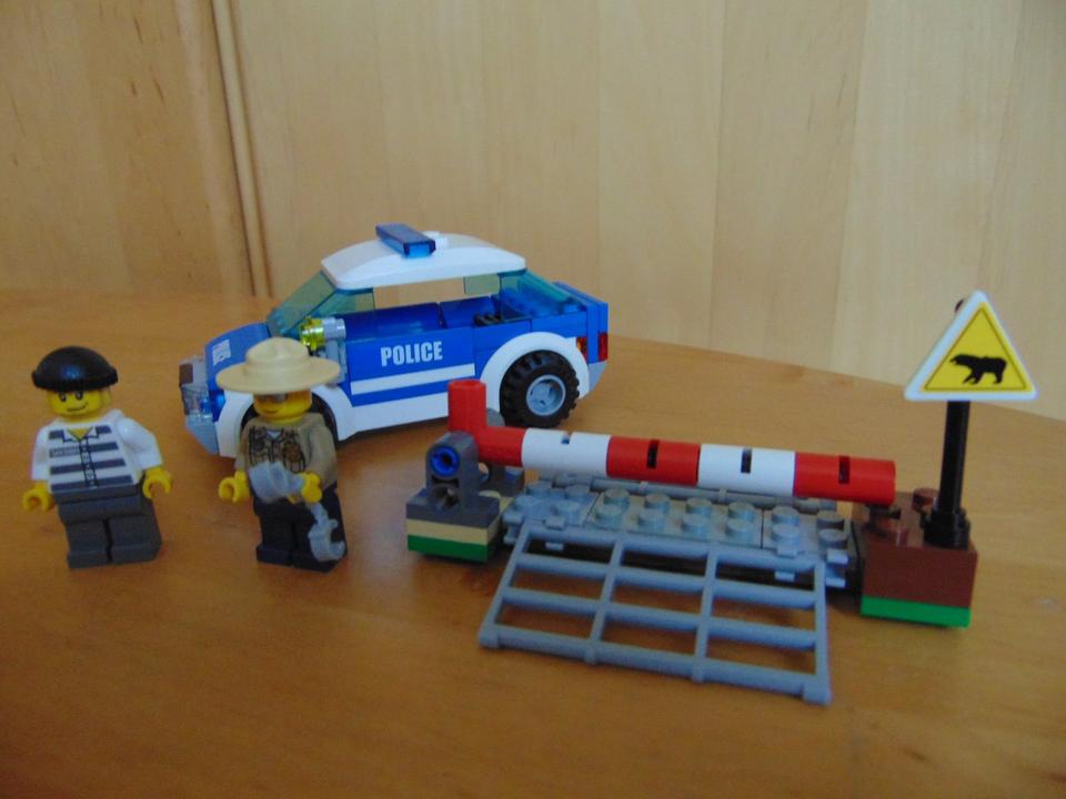 Lego City 4436, Polizei auf Verbrecherjagd, Streifenwagen, ab 5 J in Asperg