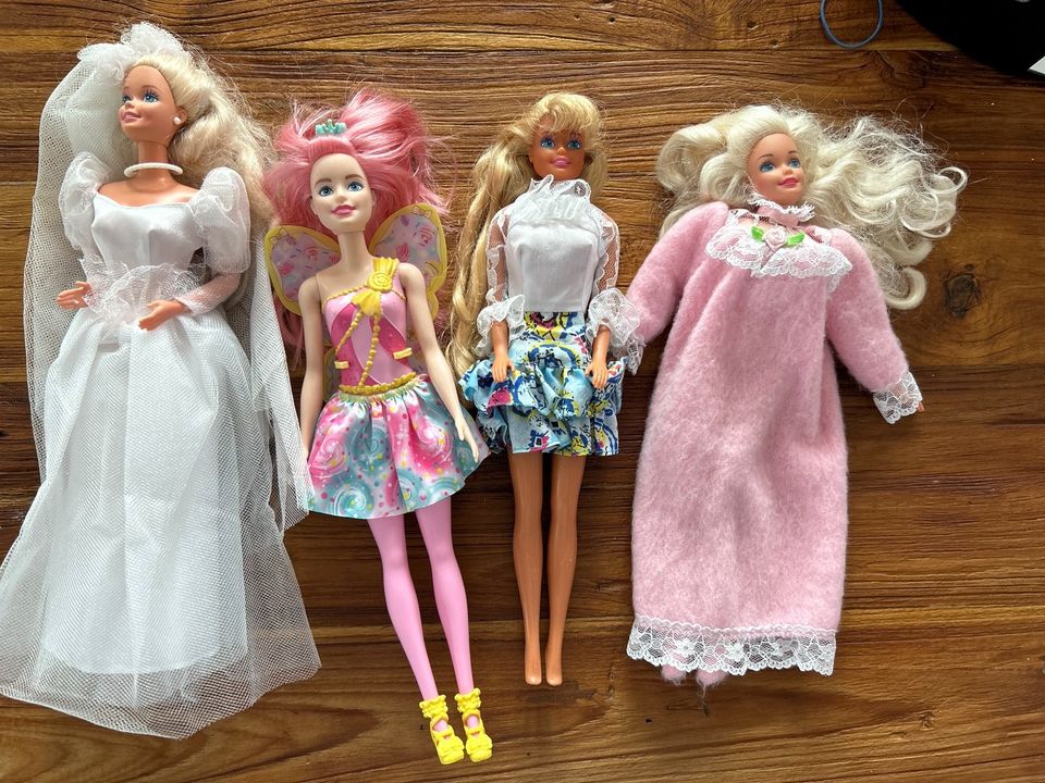 Barbie verschiedene Modelle in Nagold