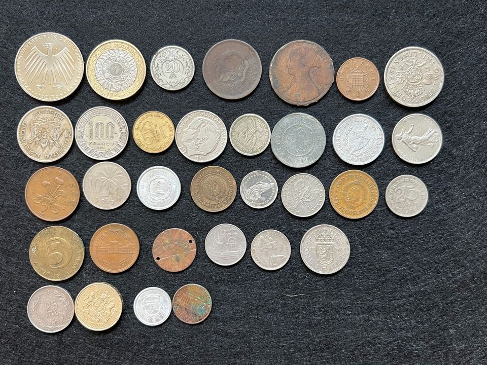 Verschiedenste Münzen | DM | Chinesisch | Thailand | Antike Münze in Hamburg