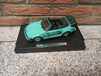 REVELL 1:18 Porsche 930 Turbo mintgrün  slant nose Bonn - Tannenbusch Vorschau