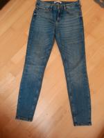 Jeans von Zara gut erhalten Nordrhein-Westfalen - Delbrück Vorschau