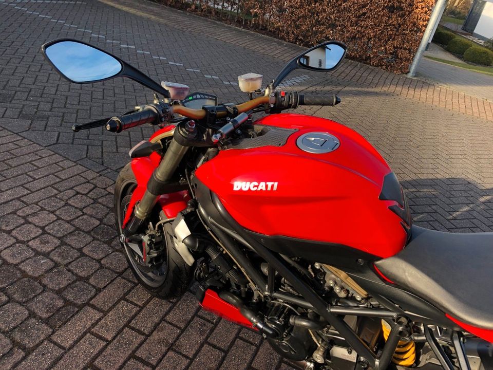 Ducati Streetfighter 1098 in Montabaur