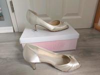 Brautschuhe Rainbow Club Gr. 40 Nordrhein-Westfalen - Mülheim (Ruhr) Vorschau