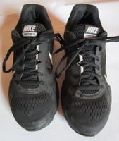 Nike Structure 17 Sneaker Schuhe Damen Gr. 37,5 Rheinland-Pfalz - Nachtsheim Vorschau