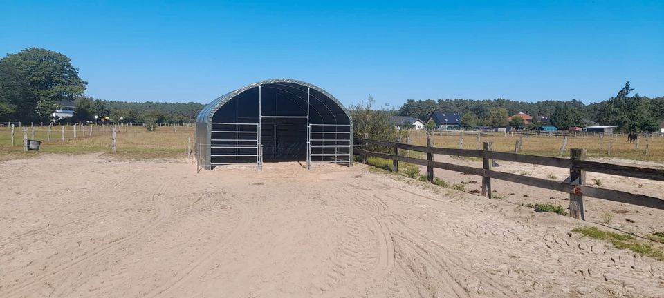 Pferdeparadies in Rundbogenhallen: Reiten bei jedem Wetter - Stabil, Genehmigungsfrei, Wetterfest - Reithalle Pferdestall Weidezelt Agrarzelt Landwirtschaftliche Halle Lagerhalle Sporthalle Depot neu in Zernitz-Lohm