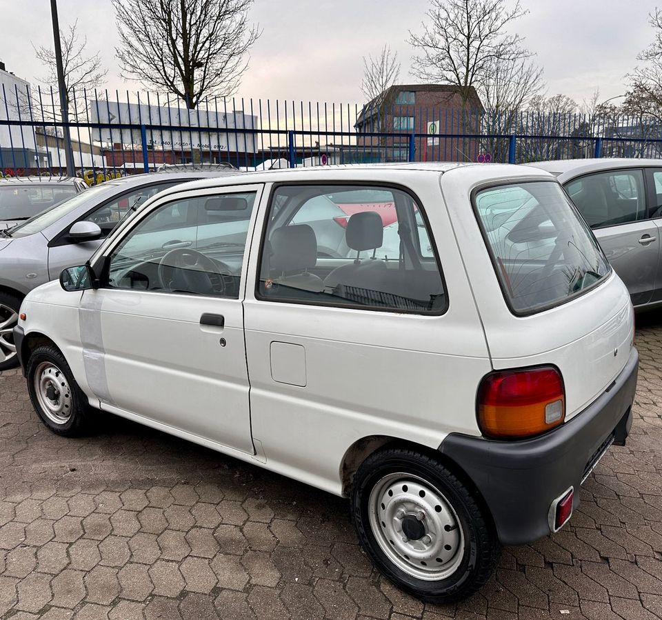 Daihatsu Cuore Automatik Allwetterreifen in Hamburg