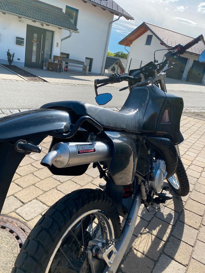 Yamaha dt 125, 15 ps, schwarz, top Zustand, A1 in Röhrnbach